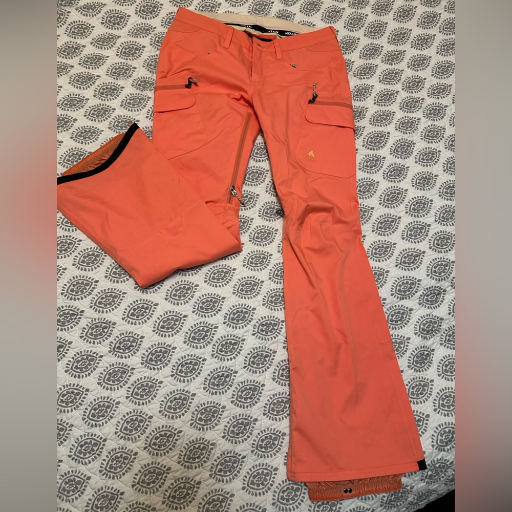 NWOT, Burton Gloria snowboard Pants women’s size S